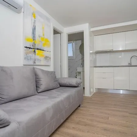 With Parking Space Sveti Filip I Jakov, Biograd - 18632 * 圣菲利普雅科夫