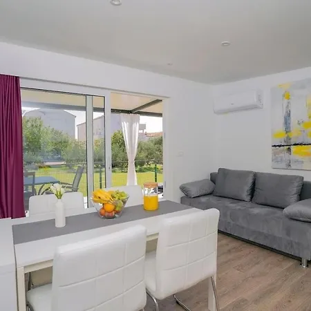 公寓 With Parking Space Sveti Filip I Jakov, Biograd - 18632